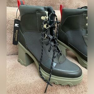 Sorel Brex Lace Up Boots Dark Moss Sage Size 9